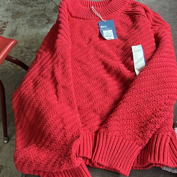 Brand new red target sweater - Picture 3 of 7